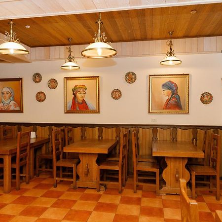 Hotel Gostyniy Dvir Synevir Synewyr Exterior foto